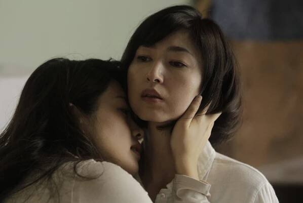 Howaito riri - Z filmu - Rin Asuka, Kaori Jamaguči