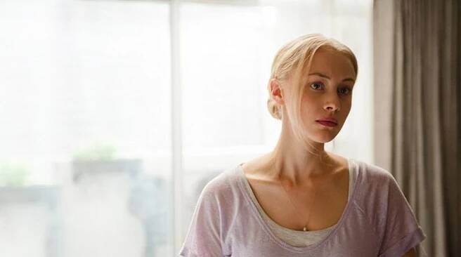 Nepřítel - Z filmu - Sarah Gadon