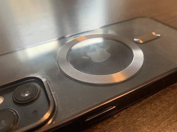 smartphone zadný bočný pohľad