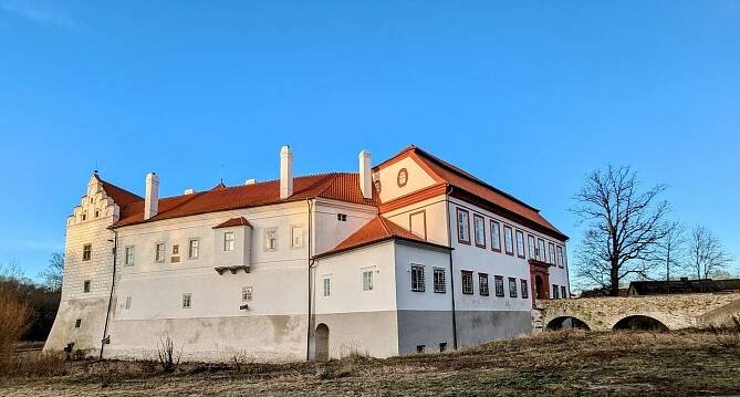 Mimořádně otevřeno. Jarní prázdniny zpestří prohlídky zámku v Červené Řečici