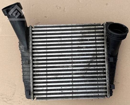 7L6145803 Chladič vzduchu, Intercooler Audi Q7 | Lykona Styl s.r.o.