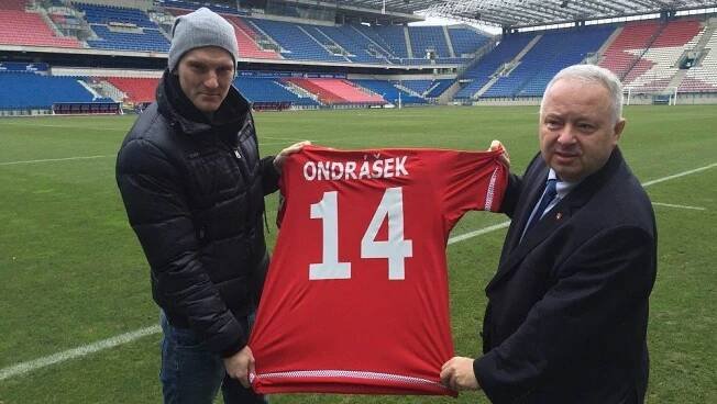 Ondrášek podepsal ve Wisle Krakov smlouvu na tři roky - Sport.cz