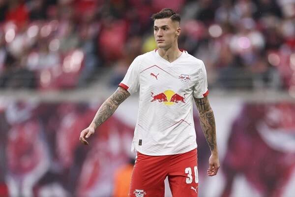 Newcastle United ready to submit improved offer for Benjamin Sesko - Get Football News