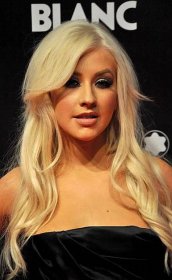 Soubor:Christina Aguilera (at premiere of "To John With Love", September 2010).jpg