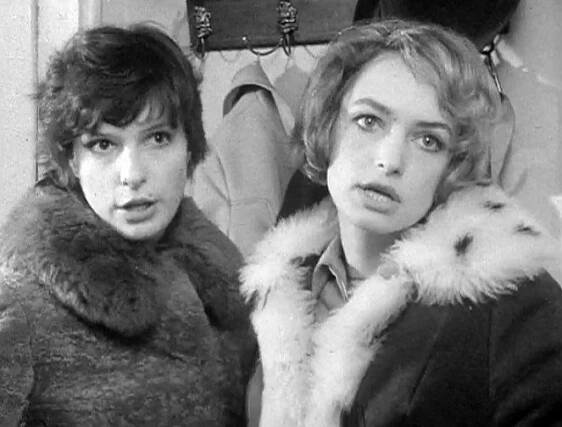 Jiřina Krejčíková, Dana Homolová - Bakaláři - Úklid - Z filmu