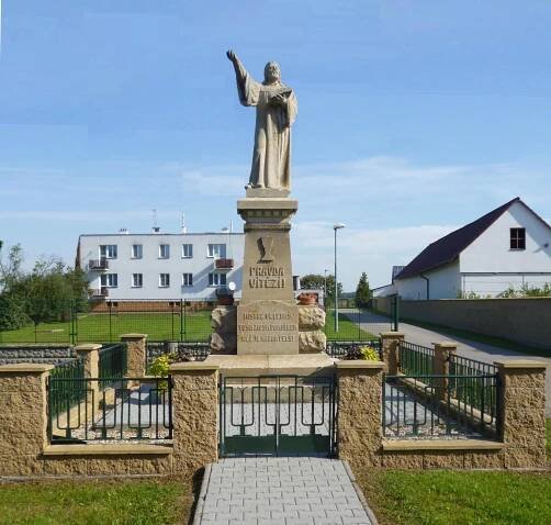 Lužec nad Cidlinou - Města a obce - Hradecko - Lužec nad Cidlinou