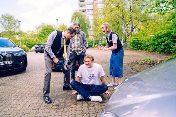 Marc Hosemann, Ludger Bökelmann, Klara Lange - Die Discounter - Season 4 - Z filmu