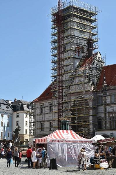 VIDEO: Olomoucké náměstí ožilo velikonočním jarmarkem