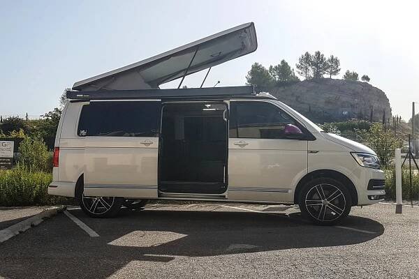 REIMO VW Multivan / CaravelleCourt Sans