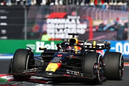 Max Verstappen wins Mexico GP, breaking his record for most wins in single F1 season