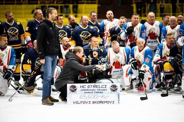 Exhibiční utkání v rámci oslav 10. výročí založení klubu HC Střelci JH - Město Jindřichův Hradec