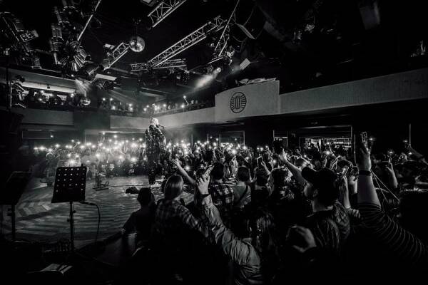 Pokáč zaplnil Lucerna Music Bar, přišli malí, velcí i celé rodiny - musicserver.cz