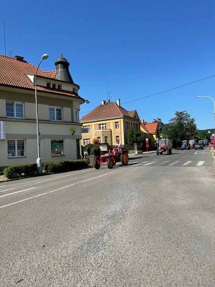 Oficiální stránky města Libčice nad Vltavou - Traktoriáda 2022