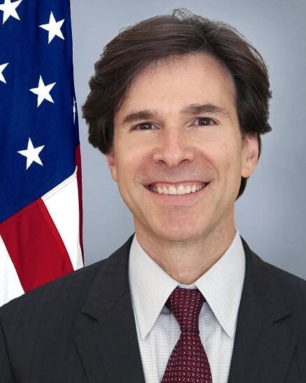 Velvyslanec USA má dveře na Hrad zavřené, naštval Zemana