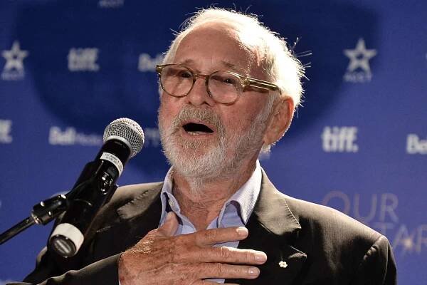 Norman Jewison, Oscar-Nominated Moonstruck and In the Heat of the Night Director, Dead at 97