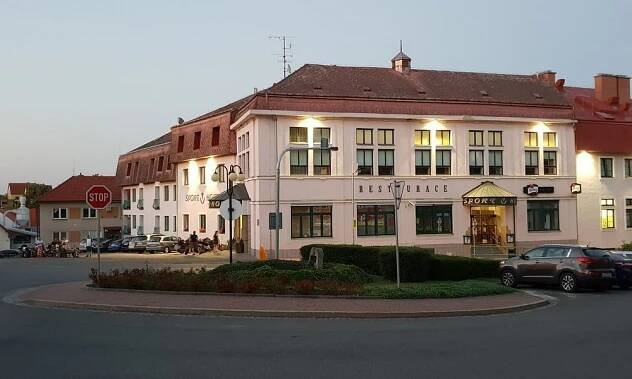 SPORT-V-HOTEL - Prices & Reviews (Hrotovice, Czech Republic)