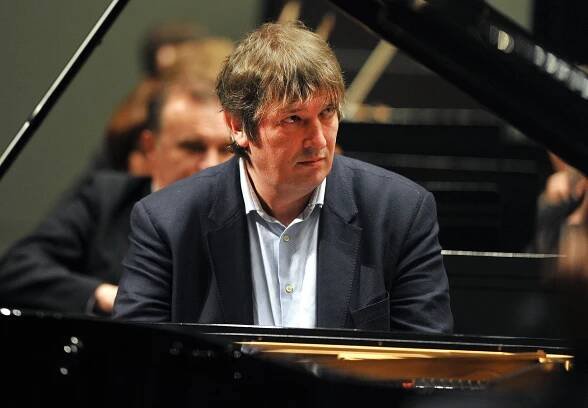Pianist Boris Berezovsky dropped by agent following comments on Ukraine conflict