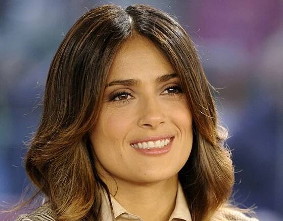 Salma Hayeková: Postavu si udržuji džusem, na vrásky stačí krém - iDNES.cz