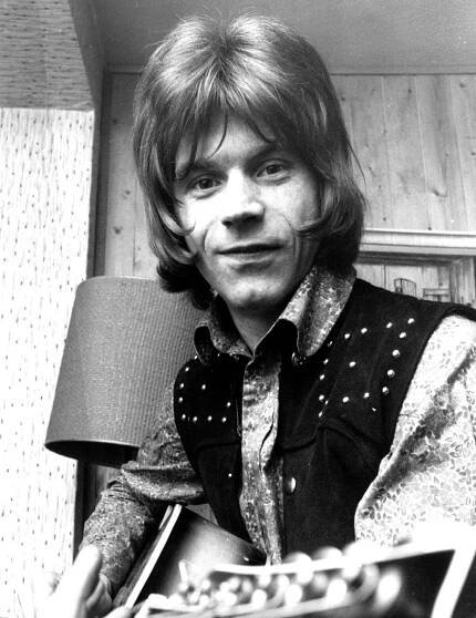 Dave Edmunds hospitalized after cardiac arrest, his wife says - Los Angeles Times