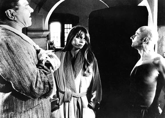 CUL-DE-SAC, Lionel Stander, Francoise Dorleac, Donald Pleasence, 1966