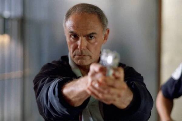 Foto k tématu John Saxon – stránka 4