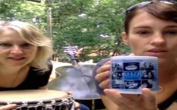 Amy Jo Johnson & Laura Lynn - The Space Between Wrap Stageit Show