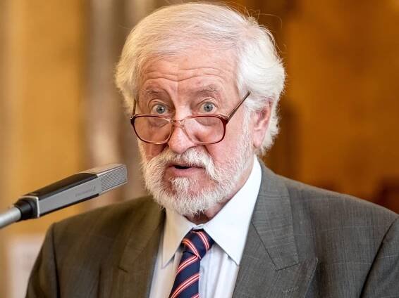 Stavitele a mecenáše Hlávku aktivity dohnaly k invaliditě. Jeho nadace přežila