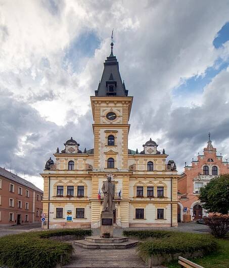 Soubor:Hodkovice nad Mohelkou radnice 5.jpg