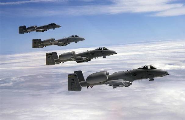 1280px-Thunderbolt_-_Formation.jpg