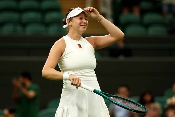 Anisimova battles past Noskova to return to Wimbledon quarterfinals