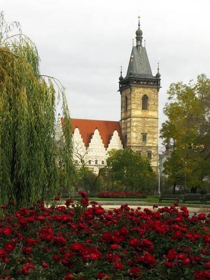 Praha_Karlovo nám._Novoměstská radnice