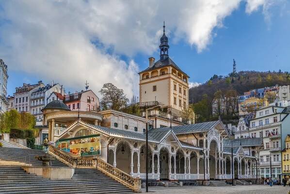 Karlovy Vary a rozhledna Diana s živým průvodcem | Hotel Carlton – Daysin.com