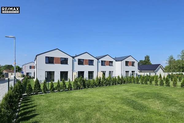 domy - Prodej domu 137 m², Milovice