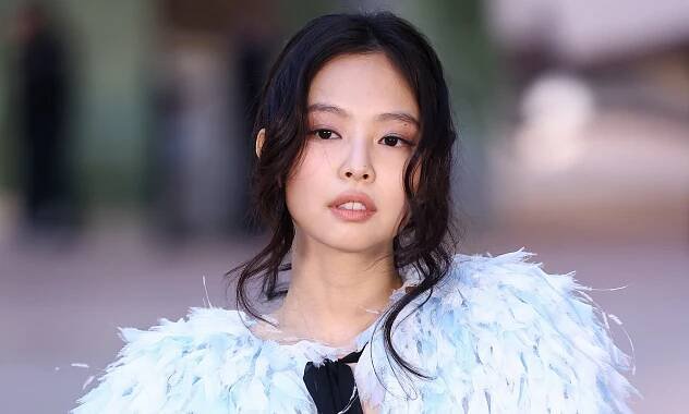 K-Pop's Jennie Kim Brings Back Jelly Nails