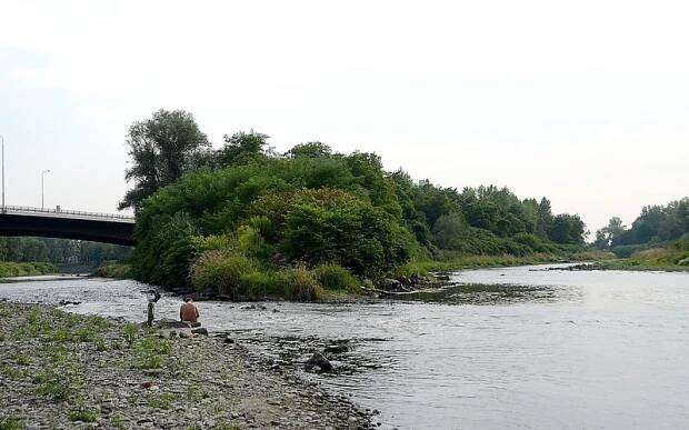 Řeku Ostravici sužuje sucho, přesto stále ještě umí nabídnout osvěžení