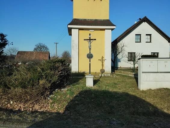 Soubor:Vlkovice (Lišov) mix 03.jpg