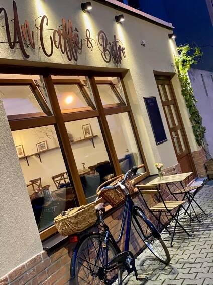 Un Caffé & Bistro foto 3
