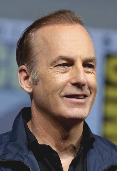 Soubor:Bob Odenkirk by Gage Skidmore 2.jpg – Wikipedie