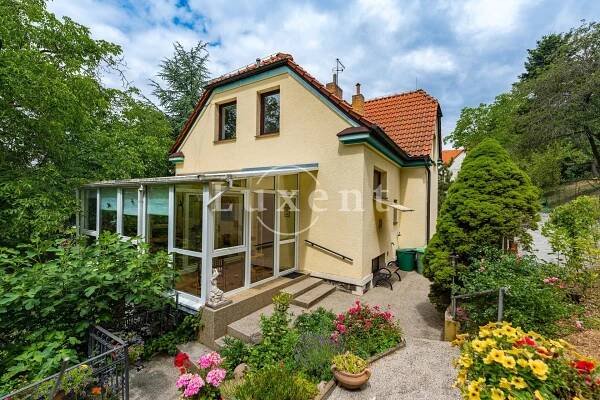 Prodej vily 239 m2, na pozemku 1644 m2, Praha 4 - Modřany | Reality.iDNES.cz 