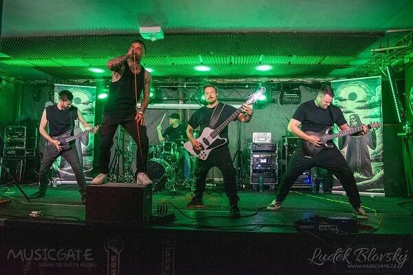 Hardcorový festival Beers and Screams měl v Plzni na programu pětipoložkový line-up na MUSICGATE.cz (projděte bránou do