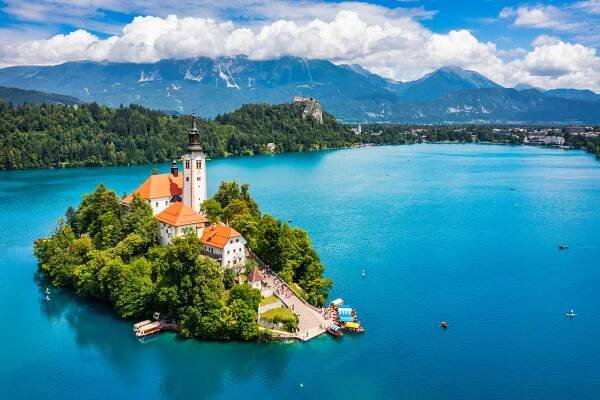 Jezero Bled: plavba pletnou, koupání i Bledský hrad | Slevomat.cz