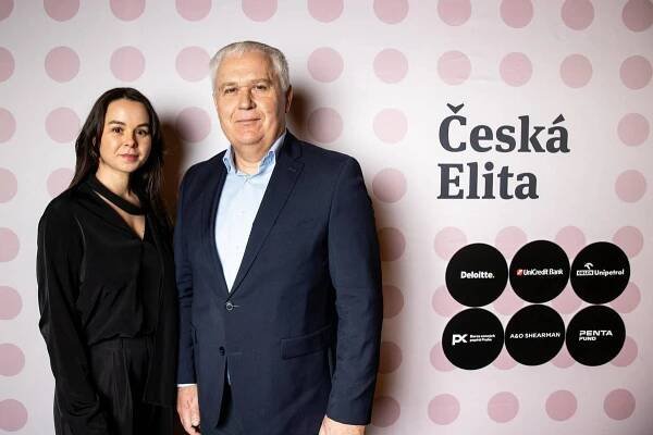 Alexandra Drozdová a Milan Rzepecki zastupovali společnost Accolade. Firma majitelů Milana Kratiny a Zdeňka Šoustala s hodnotou 11 miliard korun působí v šesti zemích Evropy.