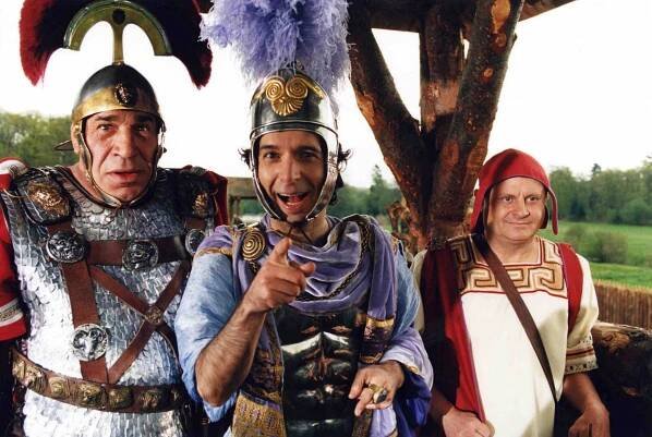 Jean-Pierre Castaldi, Roberto Benigni, Jean-Paul Farré - Asterix a Obelix - Z filmu