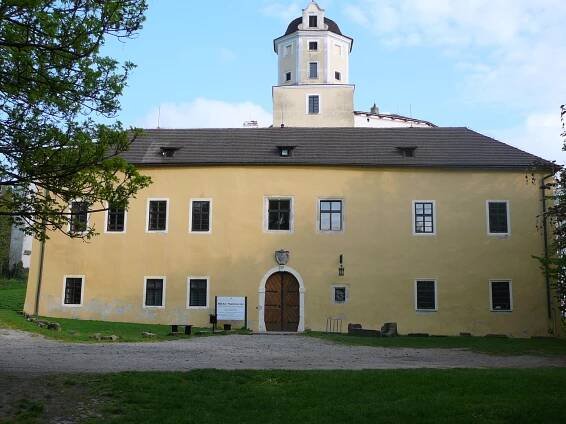 Malenovice (hrad)