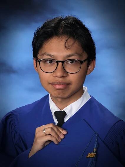 The Turning Point: 2025 Grads Reflect on the Past and the Future | HillRag