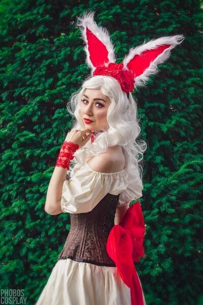 Phobos Cosplay - Alice in Wonderland | Lewis Carroll