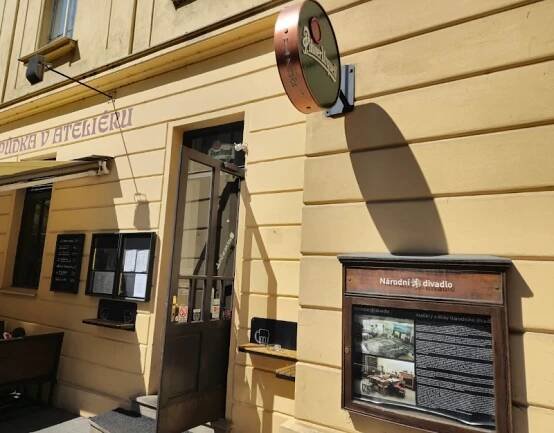 Hospůdka V Ateliéru - Živéfirmy.cz