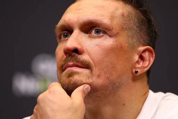 Oleksandr Usyk at a press conference.