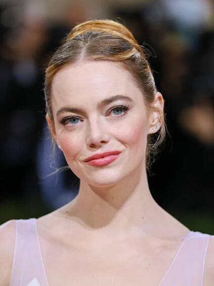 Emma Stone Went Blonde and Got an Asymmetric Bob, and It's Like 2012 All Over Again — See the Photos