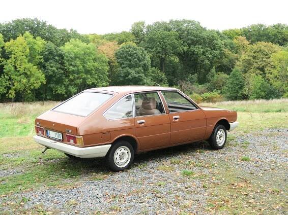 Populární Simca 1307 GLS stála desítky tisíc bonů. Dodnes nabízí příjemné svezení